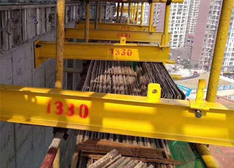 新型侧预埋悬挑梁